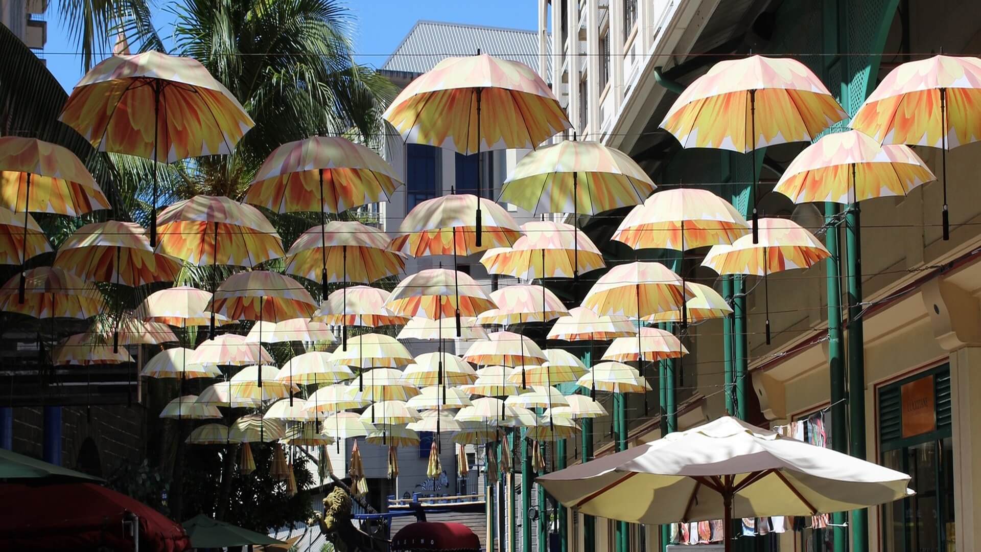 umbrellas-2393938_1920